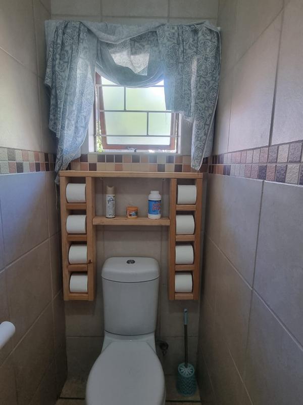 5 Bedroom Property for Sale in Fraaiuitsig Western Cape